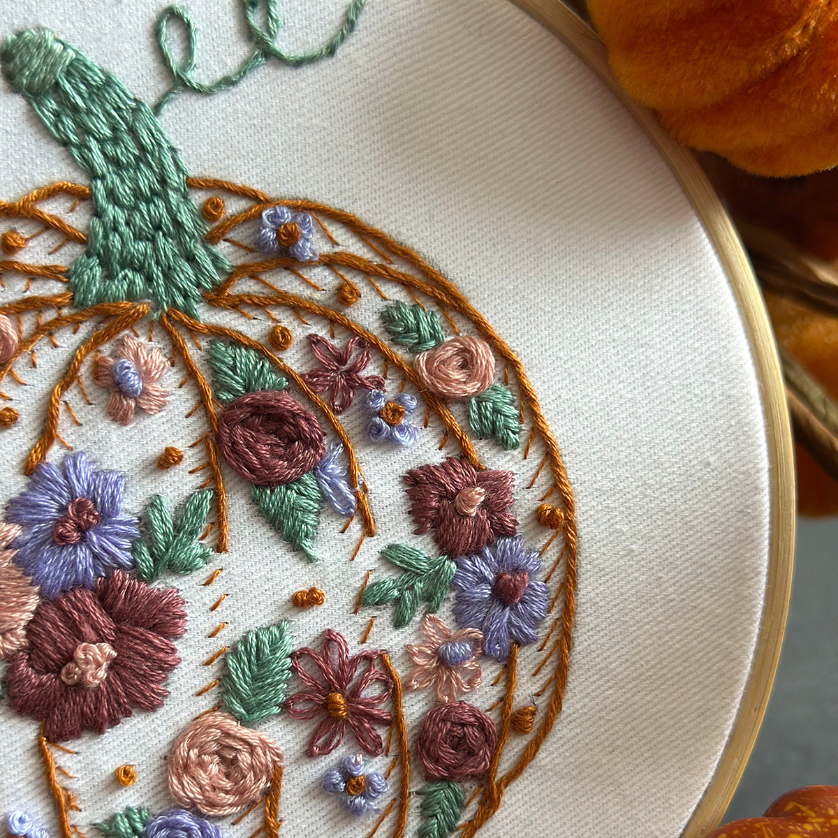 Pretty Pumpkin Embroidery – 6 inch