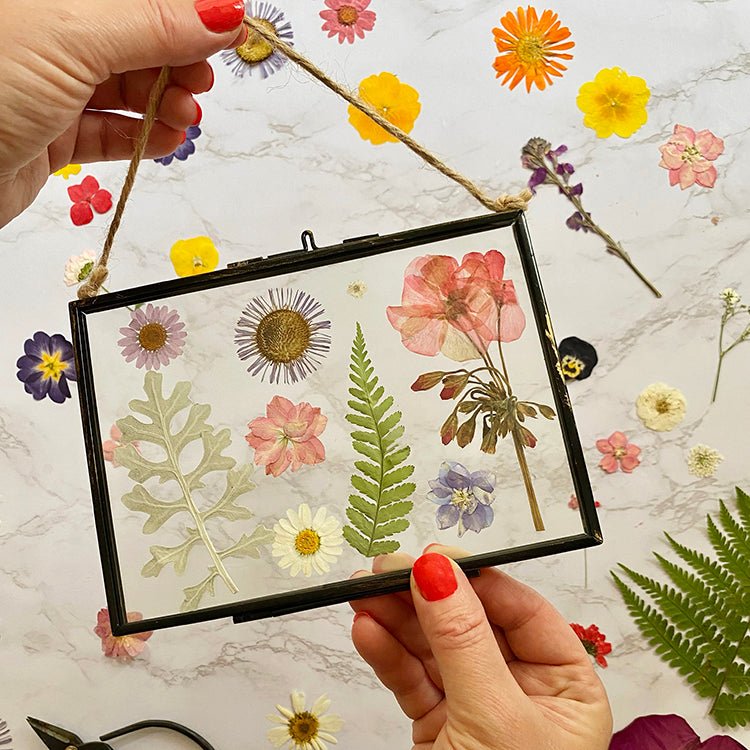 The Digital Pressed Flower Book by Hannah Read-Baldrey - MakeBox & Co.