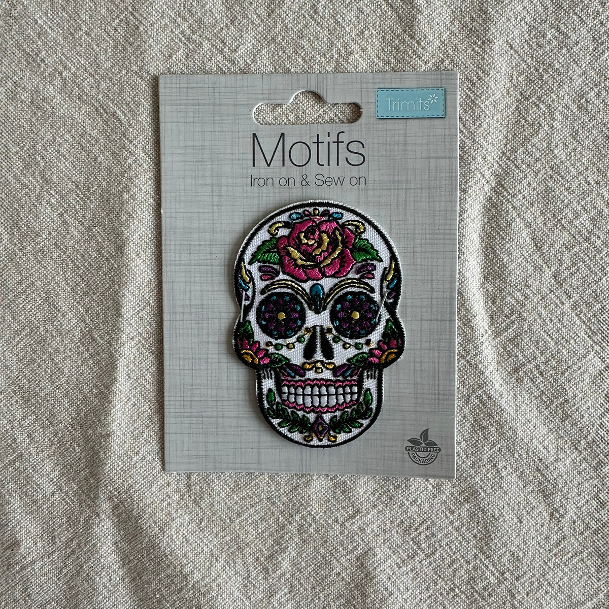 Skull iron on motif