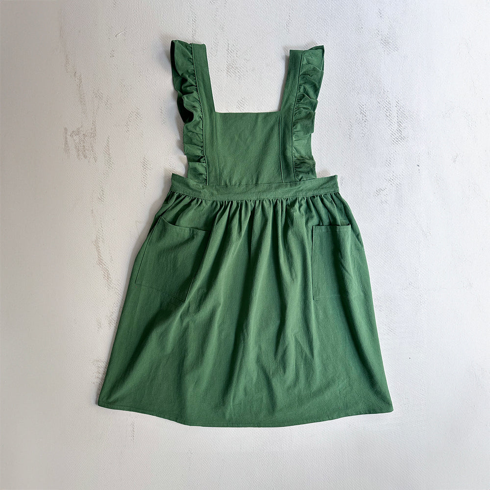 
                      
                        MakeBox Ruffle Apron Fir Green
                      
                    