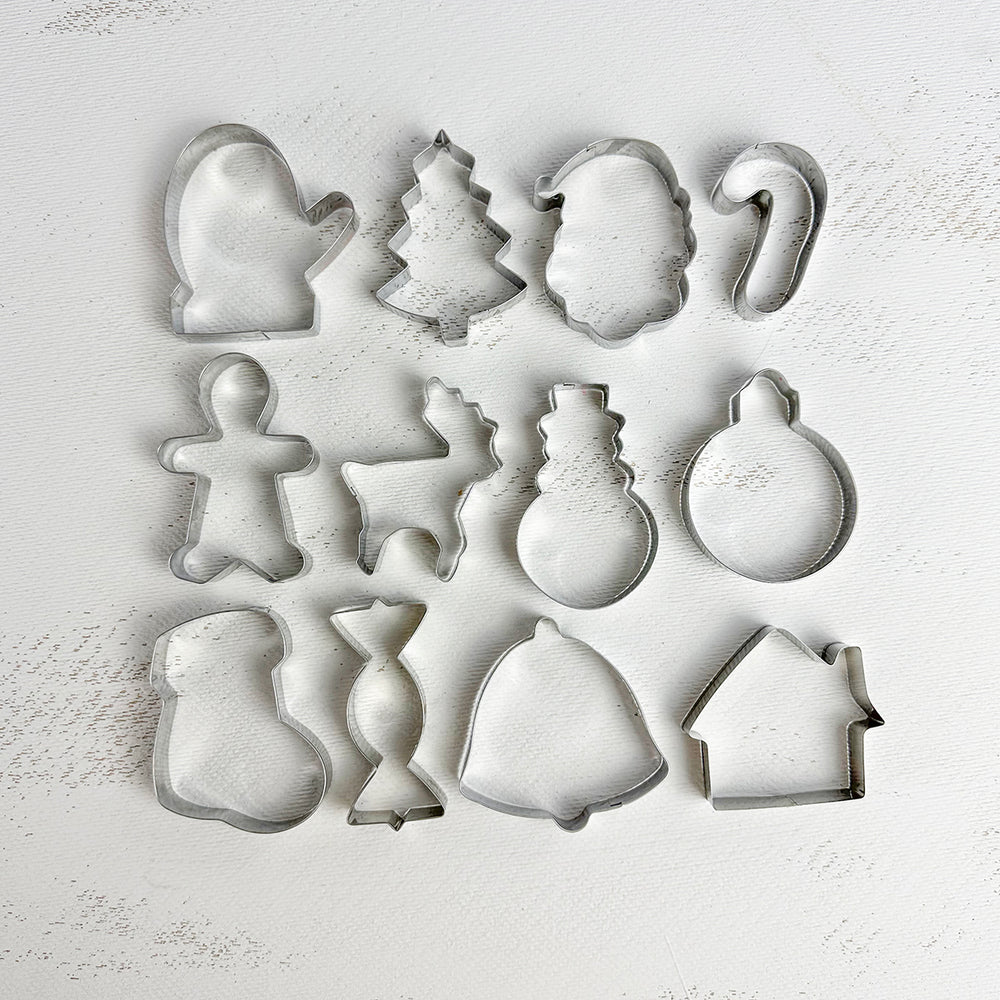 
                      
                        12 Festive Cookie Cutters
                      
                    