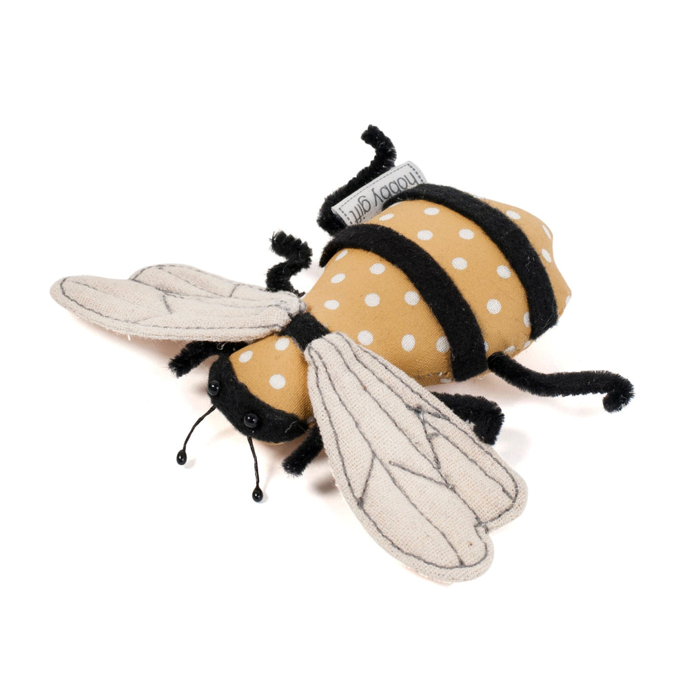 Bee Pin cushion - MakeBox & Co.