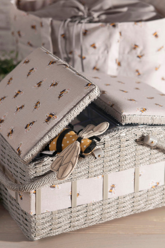 Bee Pin cushion - MakeBox & Co.