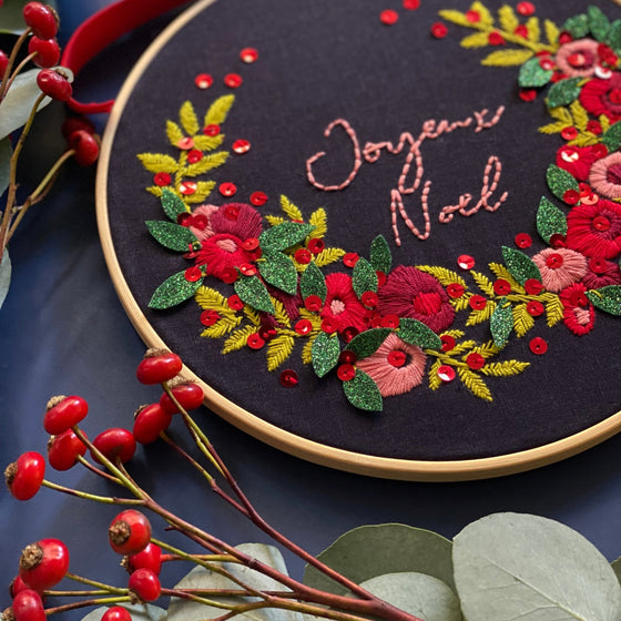 DIGITAL DOWNLOAD - The Sparkle Berry Wreath Embroidery - MakeBox & Co.