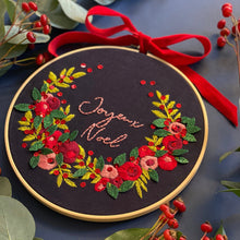  DIGITAL DOWNLOAD - The Sparkle Berry Wreath Embroidery - MakeBox & Co.