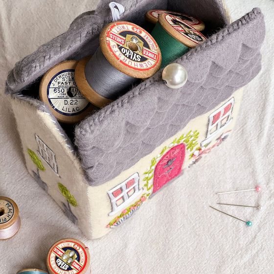 Happy Home Sewing Box 3G - MakeBox & Co.