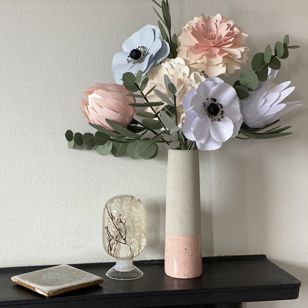 
                      
                        Luxe Paper Bouquet w/ Digital Instructions - MakeBox & Co.
                      
                    