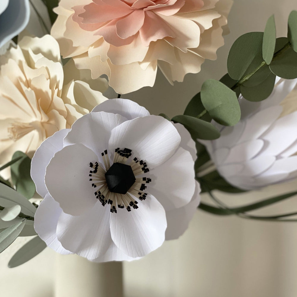 
                      
                        Luxe Paper Bouquet w/ Digital Instructions - MakeBox & Co.
                      
                    