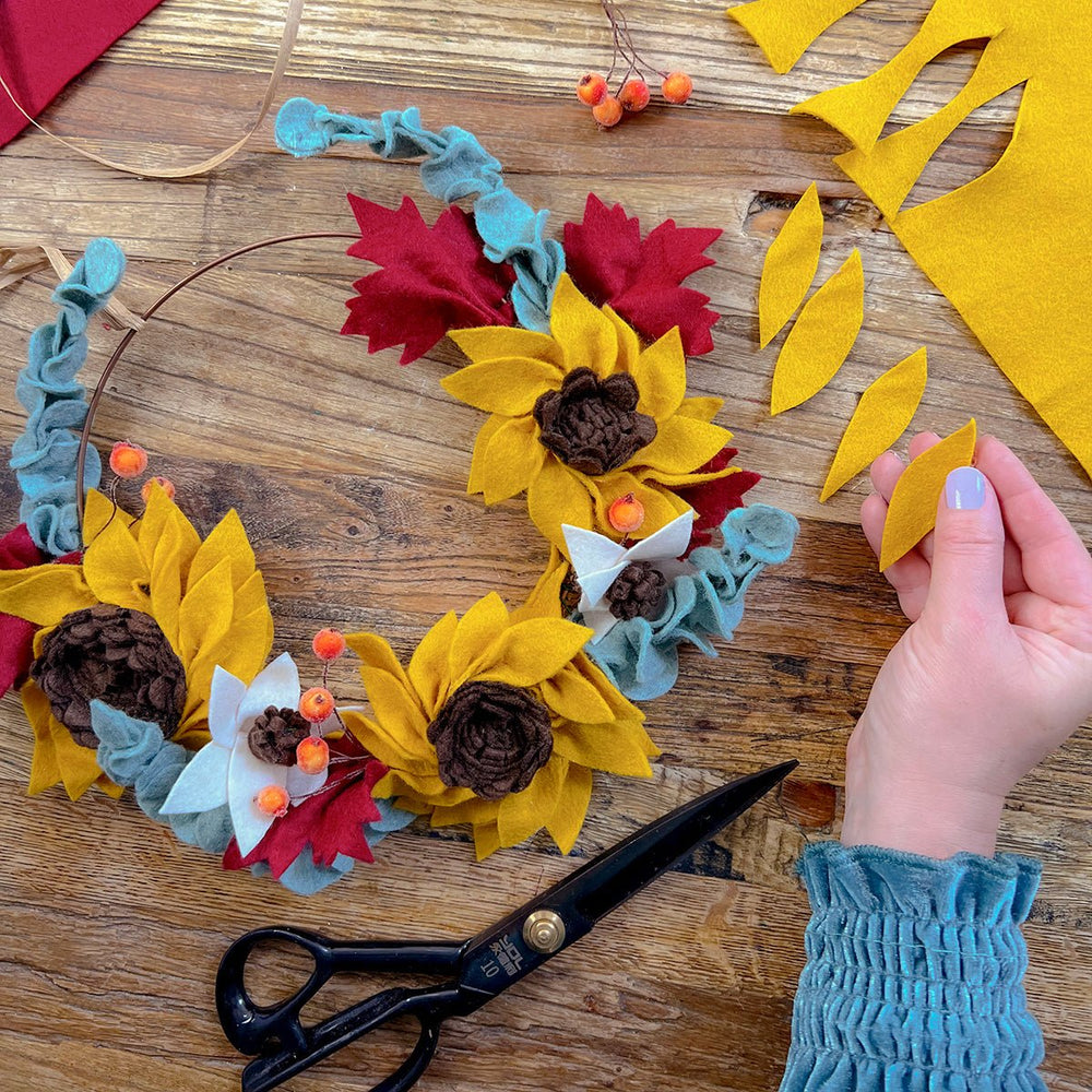 
                      
                        Sunflower & Maple Leaf Wreath - MakeBox & Co.
                      
                    