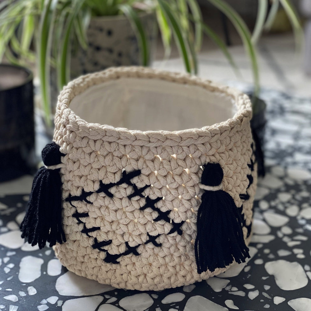 
                      
                        The Berber Beginners Crochet Basket w/digital instructions - MakeBox & Co.
                      
                    